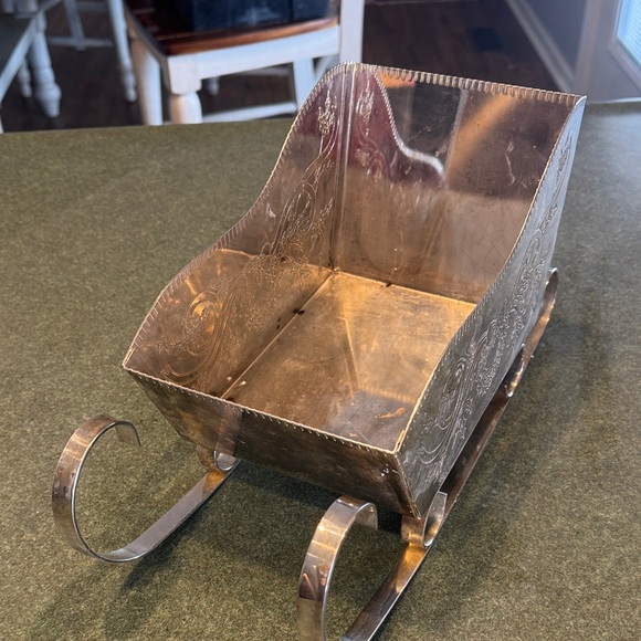 Vintage Silver Plated Sleigh Centerpiece - Picture 3 of 7